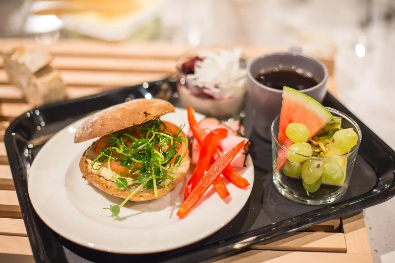 Comfort Hotel Kista Stockholm 4*,